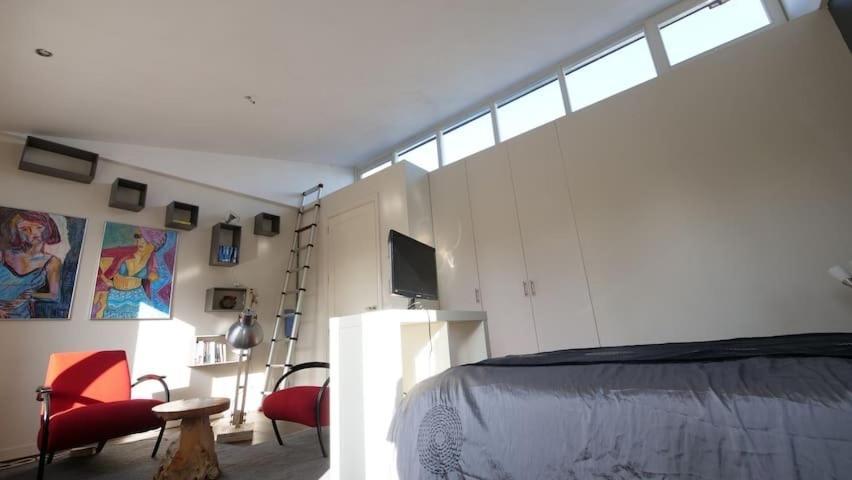 Modern Genieten In Oud Binnenstadspand Amersfoort Exterior photo