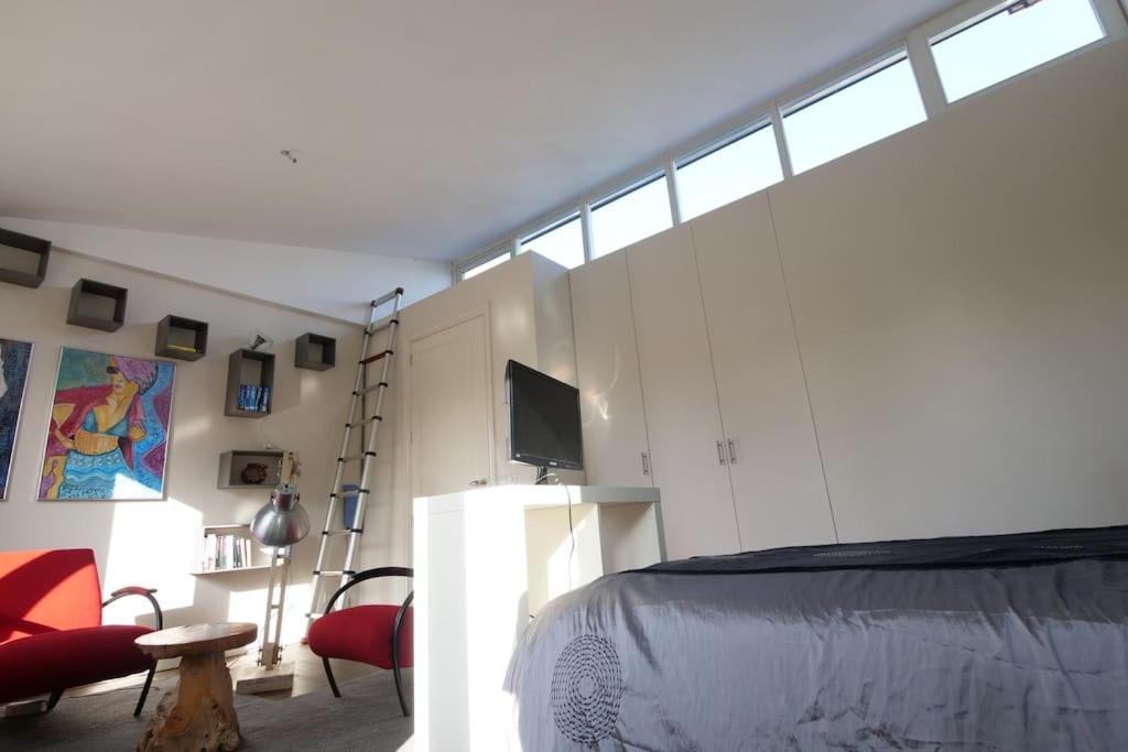 Modern Genieten In Oud Binnenstadspand Amersfoort Exterior photo
